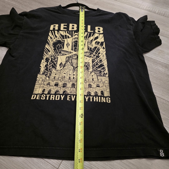 Black and Gold Graphic Tee - Picture 7 of 7